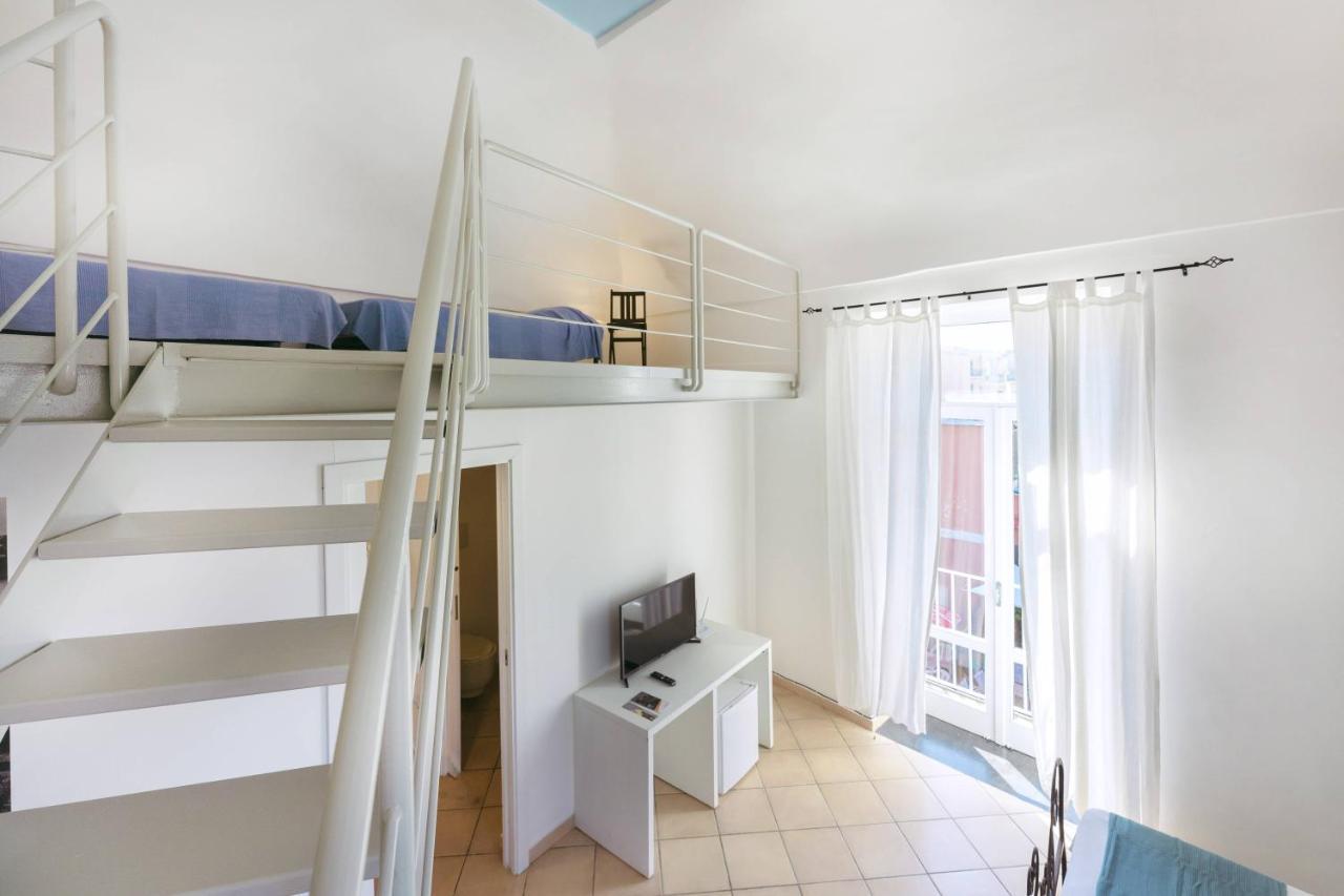 Palazzo Attila - Gioia Apartments Procida Exterior photo