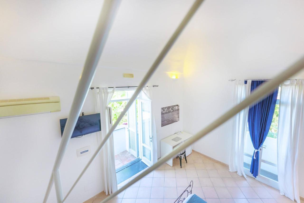Palazzo Attila - Gioia Apartments Procida Exterior photo