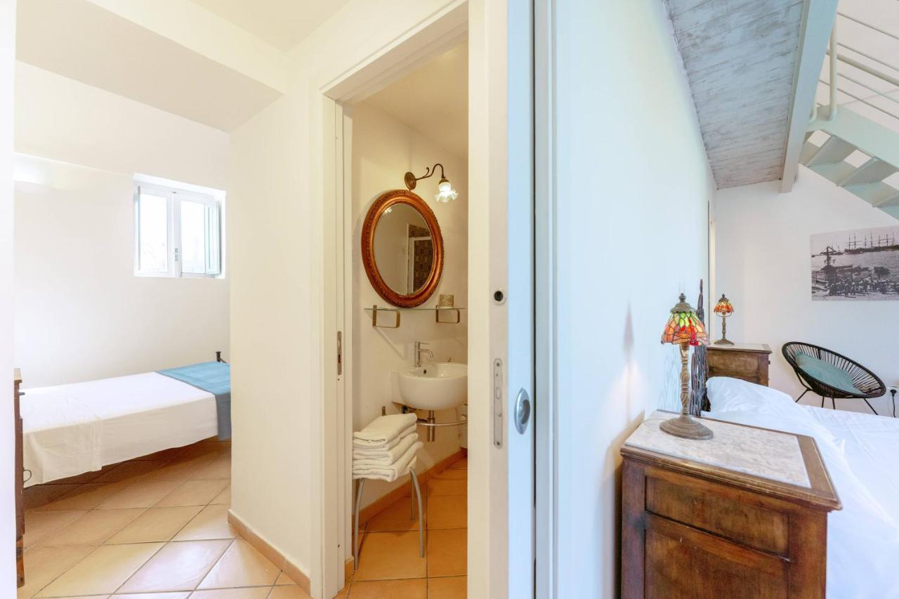 Palazzo Attila - Gioia Apartments Procida Exterior photo