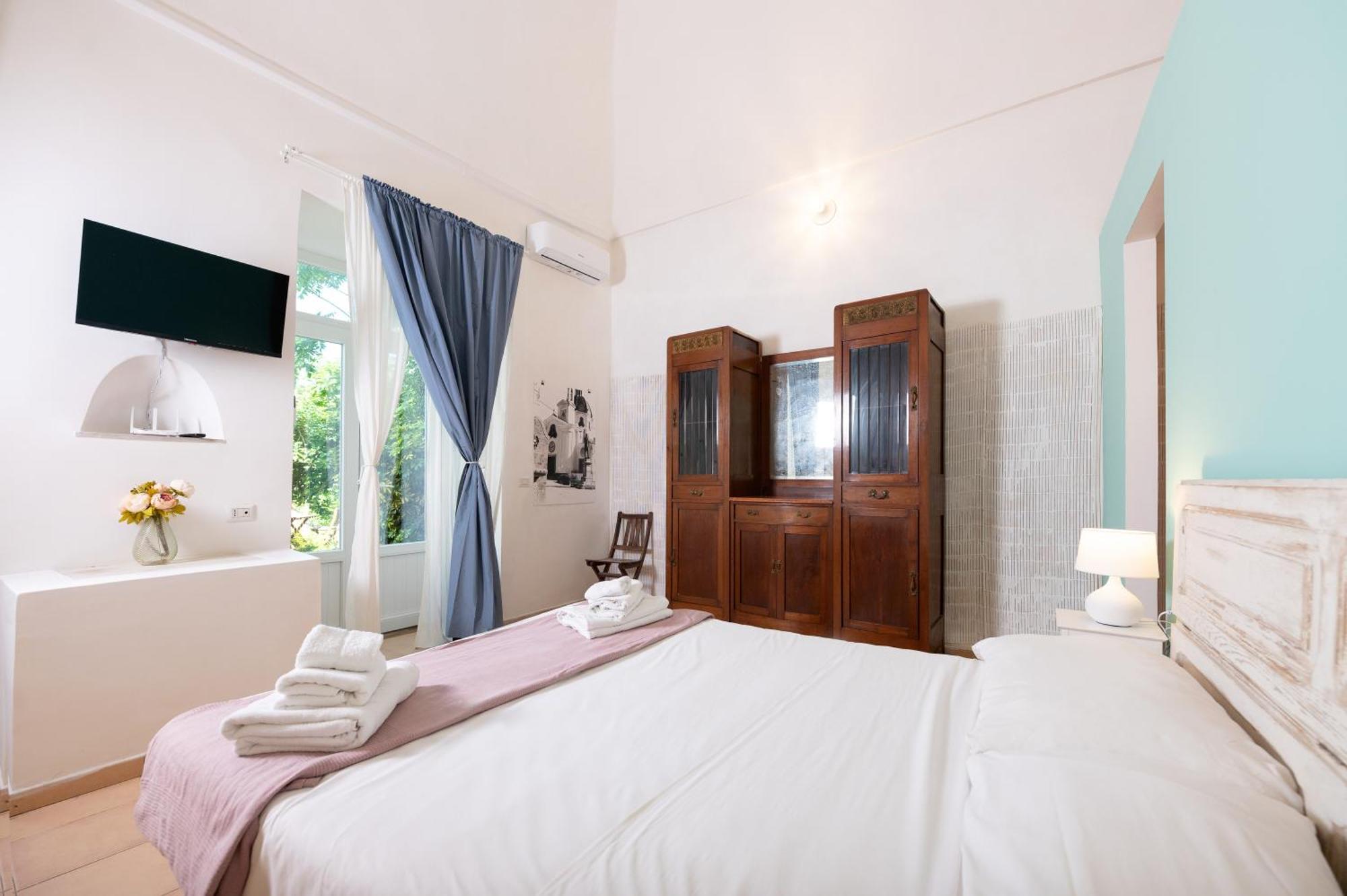 Palazzo Attila - Gioia Apartments Procida Exterior photo