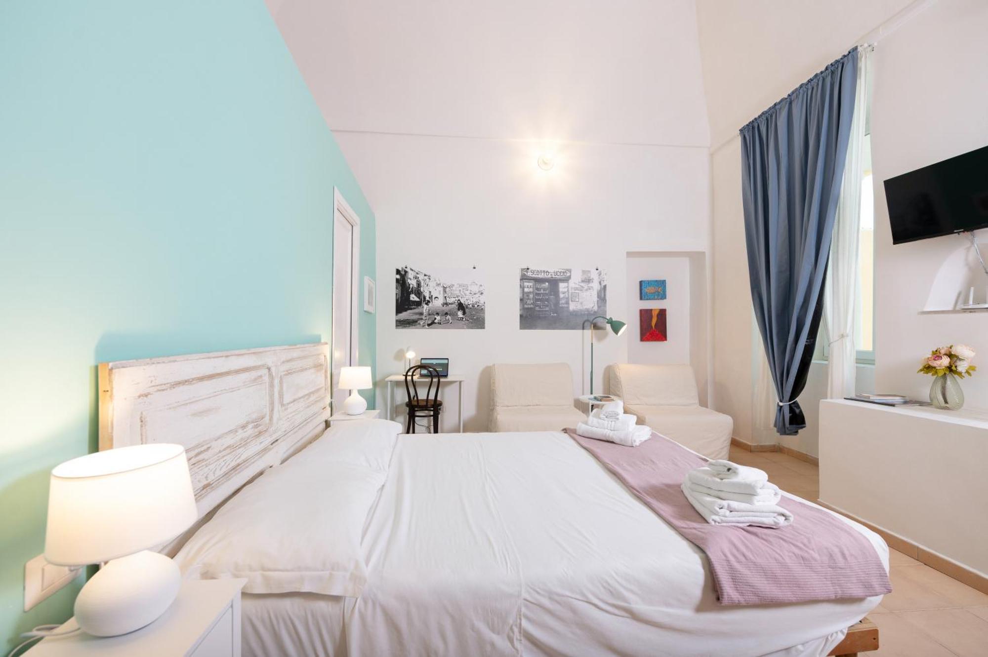 Palazzo Attila - Gioia Apartments Procida Exterior photo